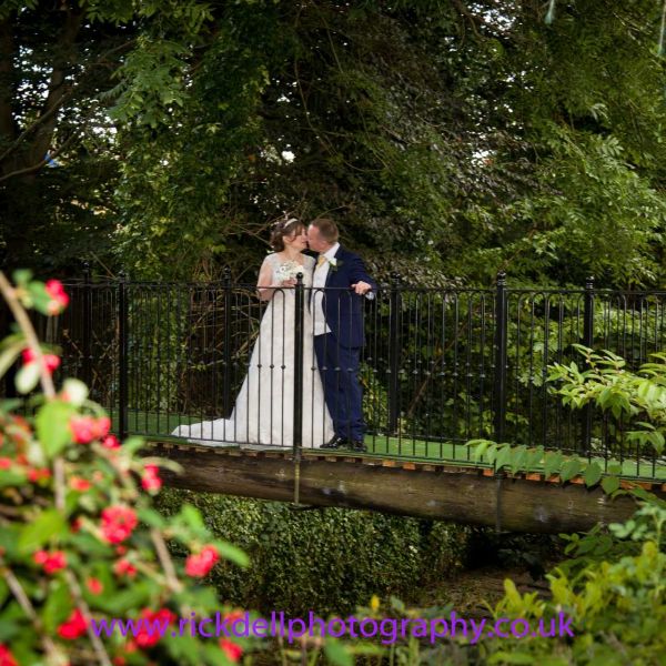 Wedding Photography Manchester - The Bridge in Prestbury 14